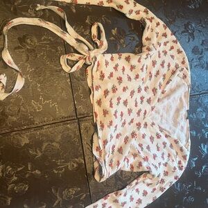Brandy Melville wrap shirt w/ roses